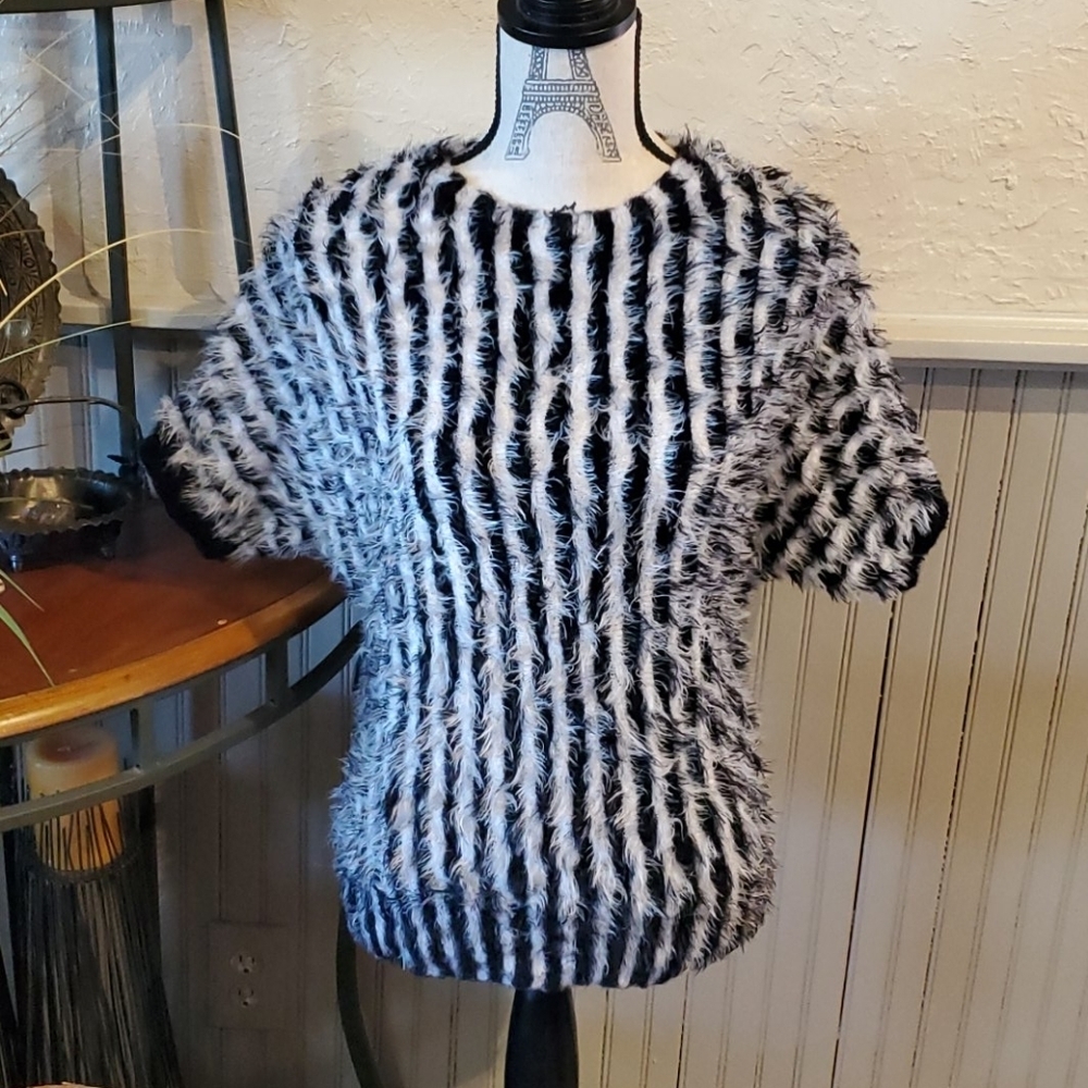 💞Lauren Michelle* Sweater